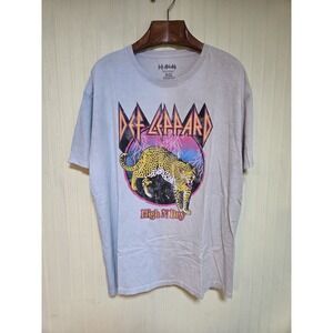 Def Leppard Shirt Mens XL Gray High‎ N Dry Album Art Leopard Band Tee Rock Music